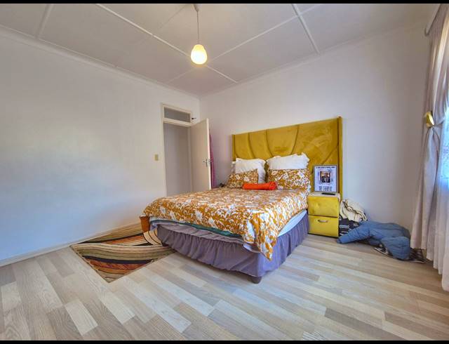 5 BEDROOM HOUSE TO LET IN BRENTHURST